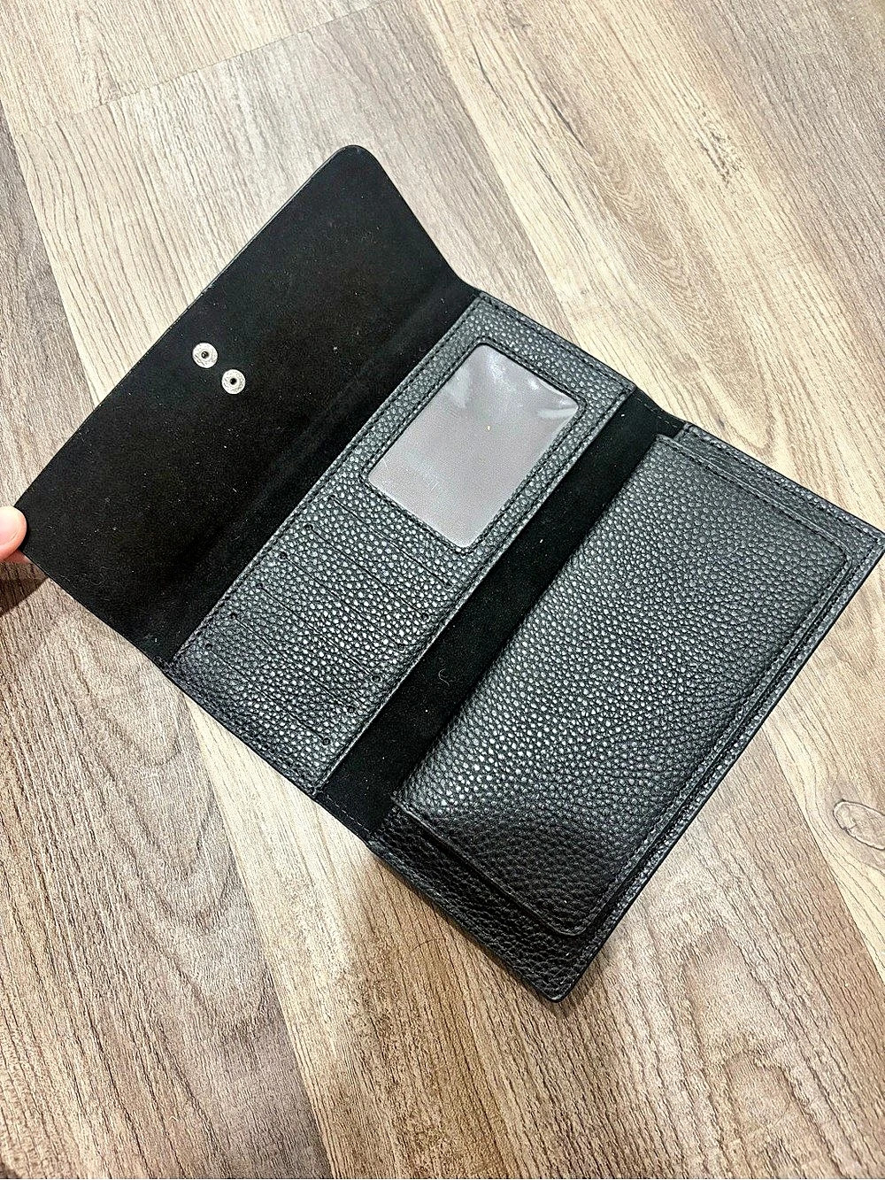 Black Wallet - Picture 3 of 9